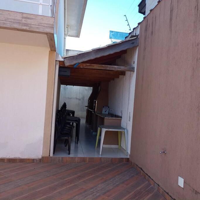 Completo Com Wi-fi E Piscina Apartamento